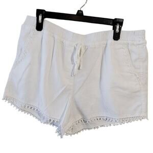 LOFT white crocheted lace shorts‎ size large